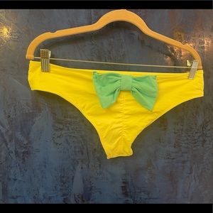 Hollister cheeki bikini bottoms large